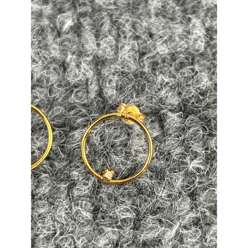 10K Gold Open Circle‎ Stud Earrings Tiny Stone Minimalist Dainty Vintage